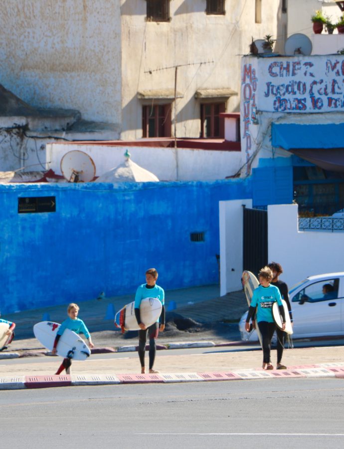 La plage de Rabat, c’est le paradis des surfeurs