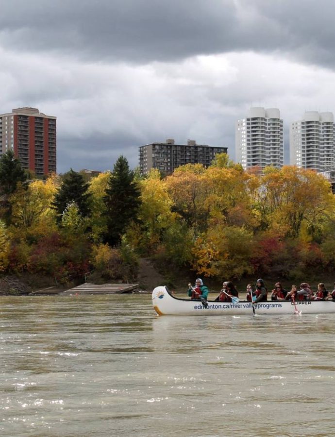 Balade en Canoe sur la rivière de Saskatchewan